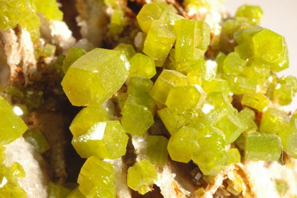 Pyromorphite sur matrice - Guangxi - Chine
